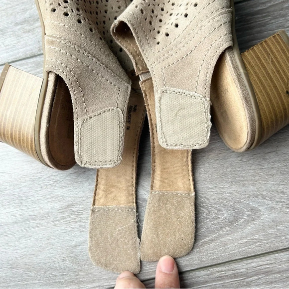 WHITE MOUNTAIN Lorna Suede Open  Toe Bootie Sandal - Picture 13 of 15